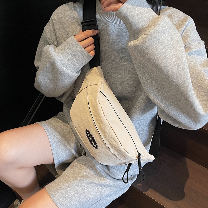 新款胸包腰包简约休闲运动斜挎包女大容量单肩包男通勤上课小背包