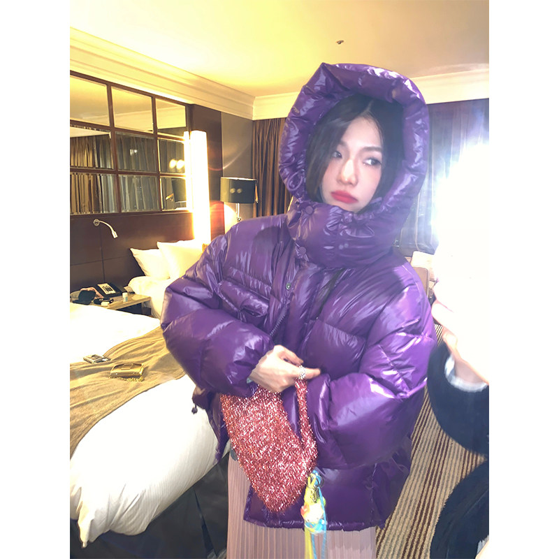 落落狷介连帽紫色羽绒服女
