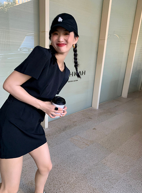 落落娟介 黑色连衣裙女夏小个子收腰2025年新款小黑裙别致设计感