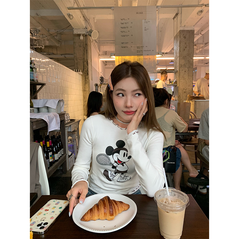 落落狷介白色长袖打底衫女上衣