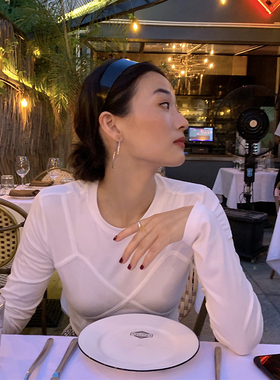 落落狷介白色长袖打底T恤女秋装2025新款内搭上衣春秋网红ins超火