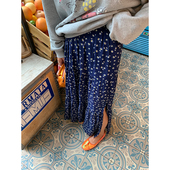 落落狷介蓝色碎花半身裙女2025早秋新款 设计感松紧腰小个子蛋糕裙