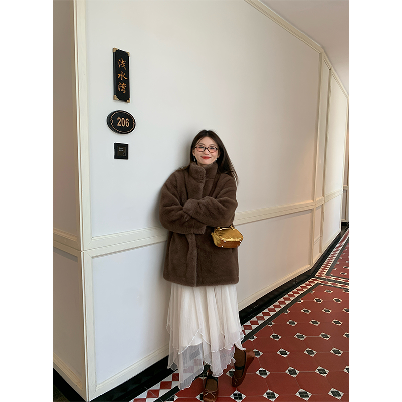 落落狷介皮毛一体外套女仿皮草