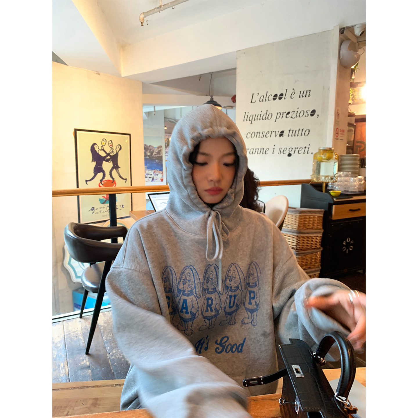 落落狷介 灰色卫衣女款2026新款连帽印花加绒套头外套小个子慵懒
