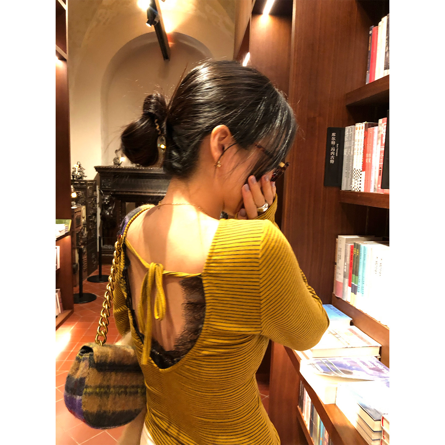 落落狷介长袖条纹修身T恤女