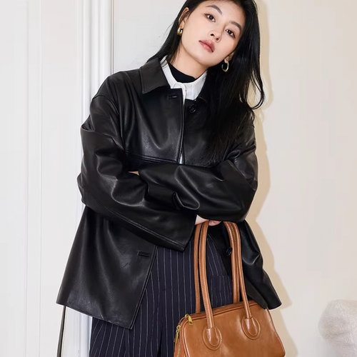 黑色绵羊皮女式方领夹克