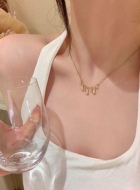 闪耀轻奢百搭水滴形吊坠项链女小众设计高级感时尚钛钢锁骨链颈链