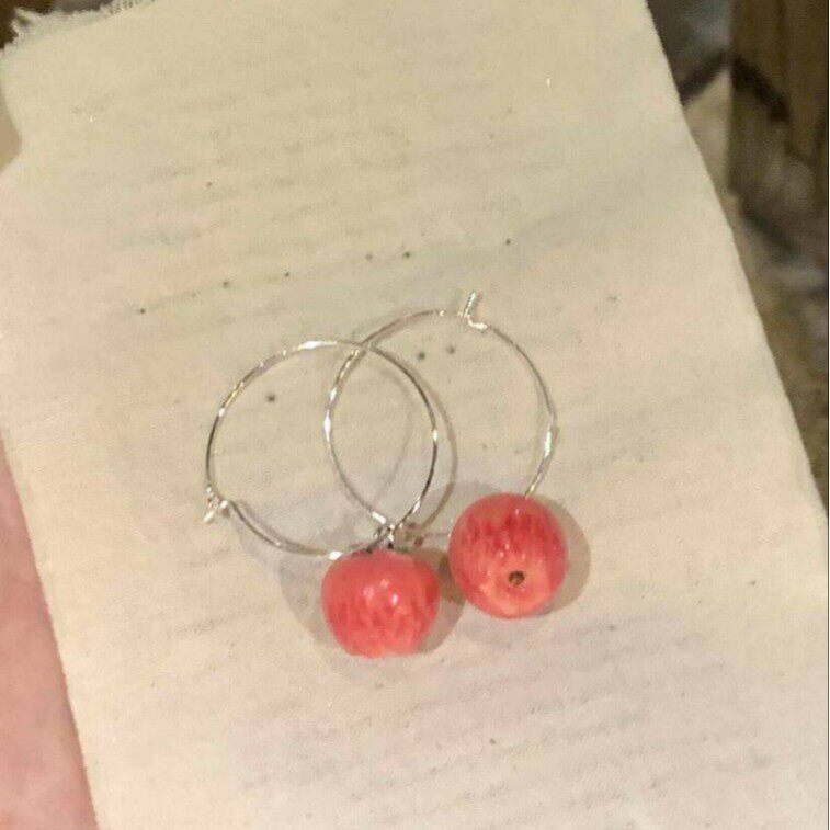 闪耀森系甜美可爱青红苹果吊坠耳环女小众简约高级感耳圈个性独特