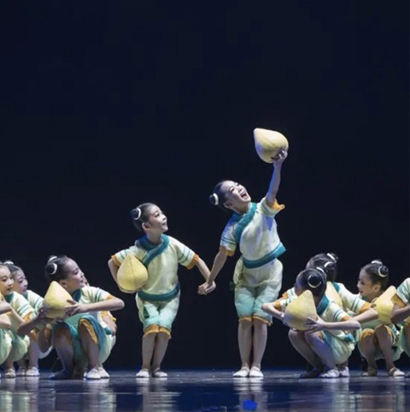 儿童演出服小荷风采童年的柚子灯舞蹈服女童套装田园风现代表演服