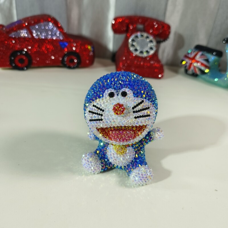 11厘米车摆件机器猫存钱罐镶钻