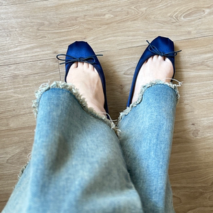 小鱼家超浅口漏指缝缎面褶皱平地芭蕾舞鞋