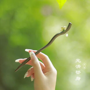 天然檀木发簪女高级感简约小清新流苏步摇日常盘发簪子绿檀小众