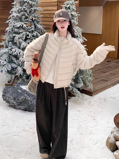 米色立领短款排骨羽绒服女轻薄2025冬季韩系休闲保暖90白鸭绒外套