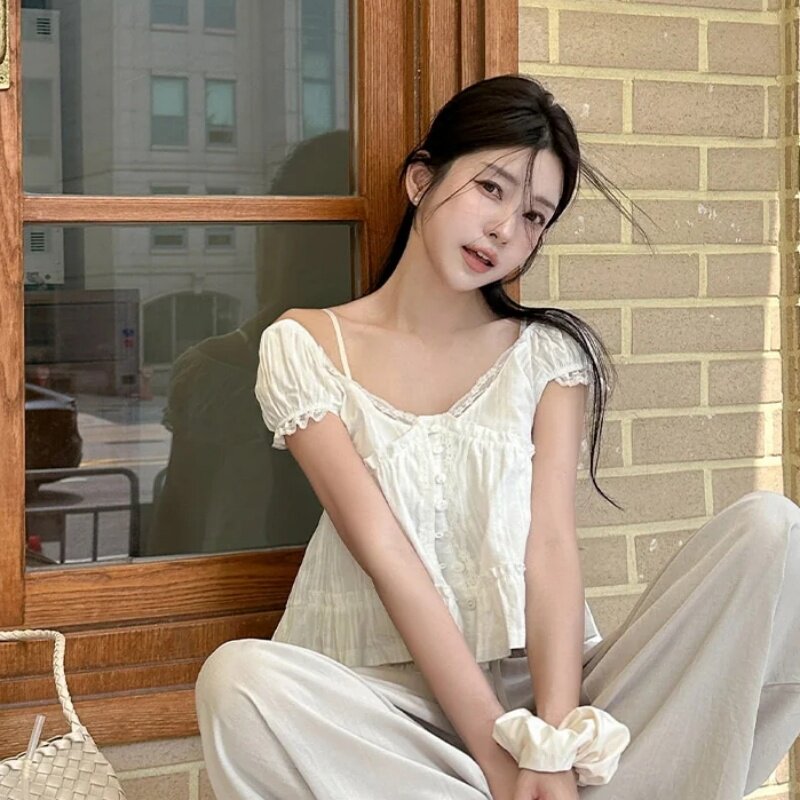 有货 韩国法式气质甜美纯欲蕾丝V领木耳荷叶边短款娃娃衫衬衫上衣