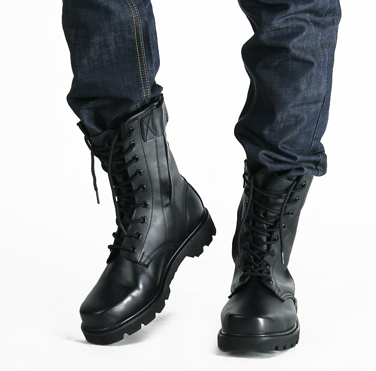 Boots militaires pour homme en cuir - dérapage - Ref 1396791 Image 1