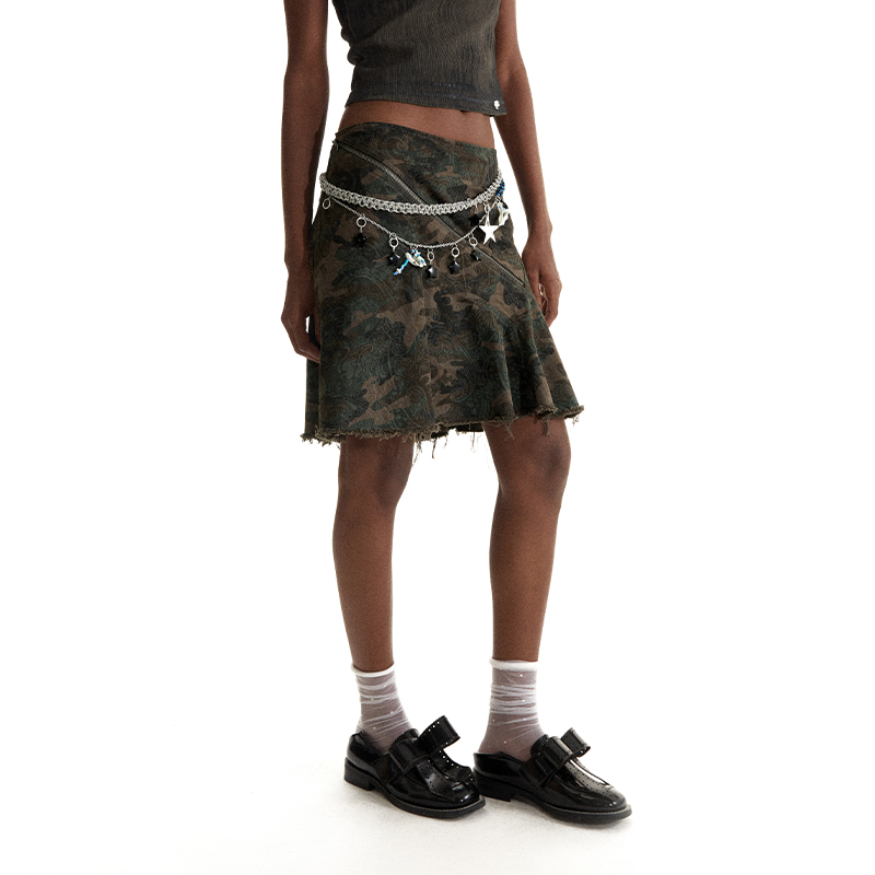 CONP 24SS Vertical Cut Camouflage Skirt 非常規(guī)剪裁迷彩半身裙