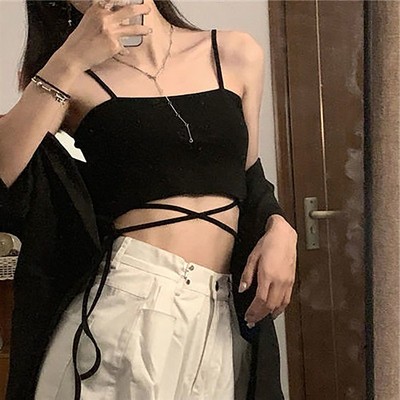 交叉绑带小吊带背心纯欲T恤