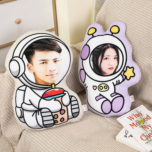 diy宇航员抱枕毛绒玩具照片