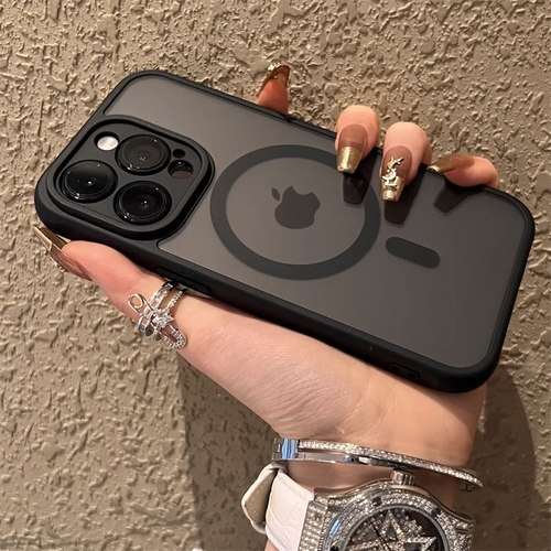 适用苹果17promax手机壳磨砂磁吸