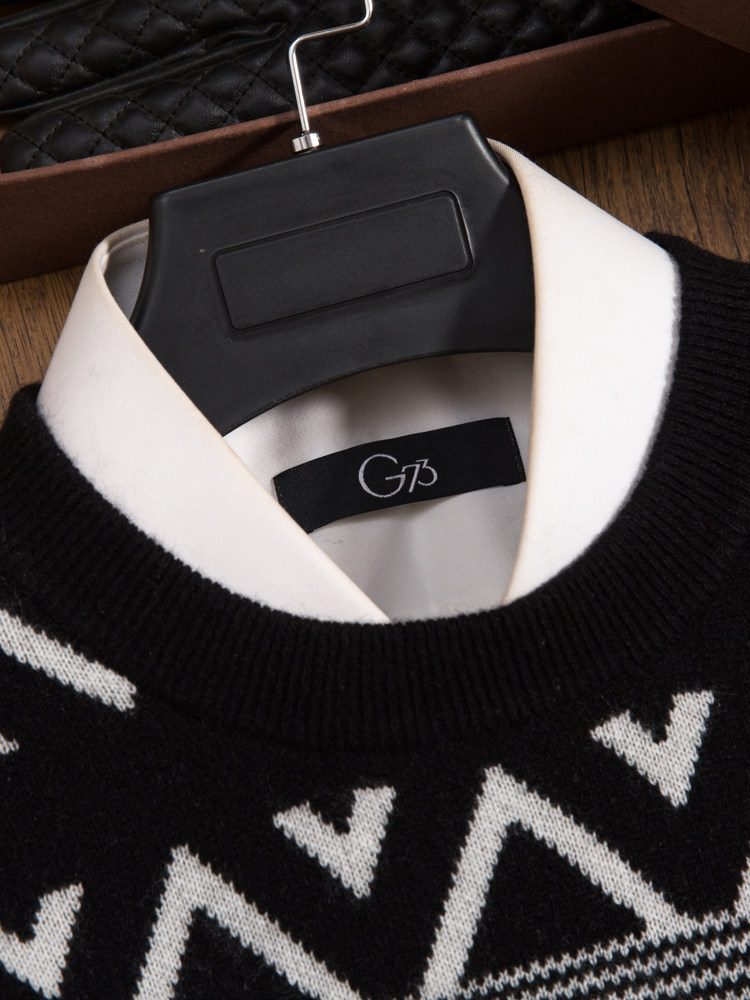 남성용 레트로 다이아몬드 스웨터 2024 겨울에 따뜻하게 유지하기 위해 새로운 가벼운 럭셔리 니트 스웨터 싱글웨어 라운드 넥 캐시미어 스웨터 남성용 두꺼운