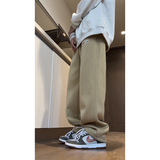 卡其色