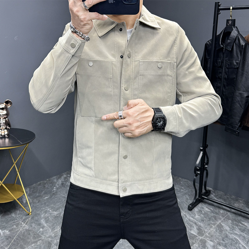 2024年秋冬新款男士翻领机车皮外套修身潮男货号5588P145人模图,男装工装外套,钱塘6007(原2006)