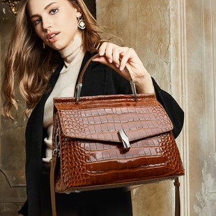 CCAMO巨好看的斜挎包高级感轻奢小众包包女款真皮鳄鱼纹单肩女包