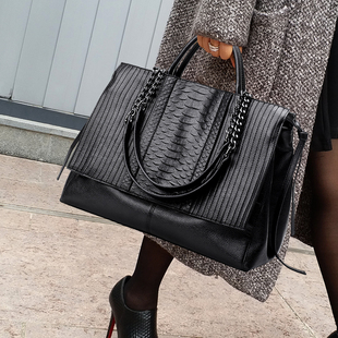 CCAMO牛皮包包女款大容量包包轻奢小众高级感黑色包包手提单肩包