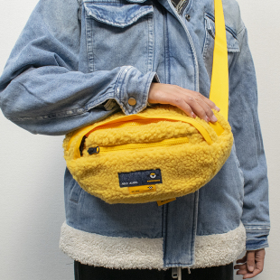JEANS情侣羊羔绒斜挎包单肩包小巧腰包街头潮胸包 小黄人联名ABLE