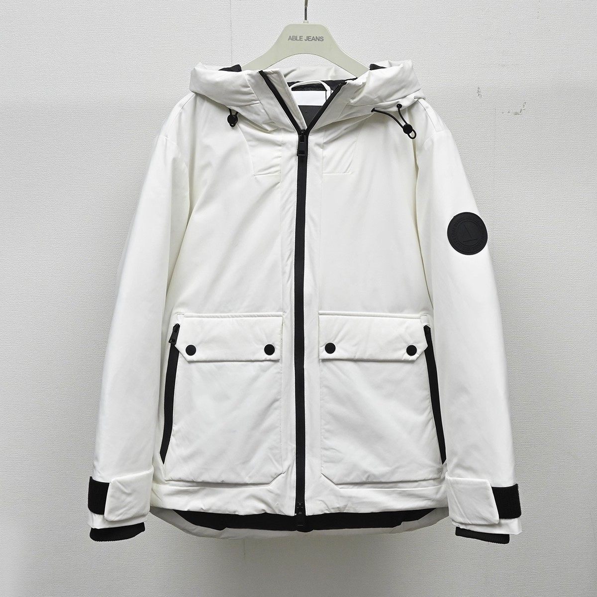 ABLE JEANS中性款冬季外套连帽保暖多口袋羽绒服休闲尼龙短款棉服