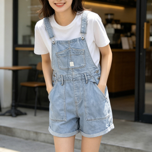 潮流女孩夏季牛仔背带裤短裤女热裤宽松减龄浅色宽松版女式连体裤