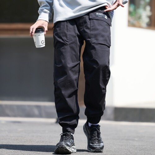 立体剪裁机能工装裤男黑色束脚裤
