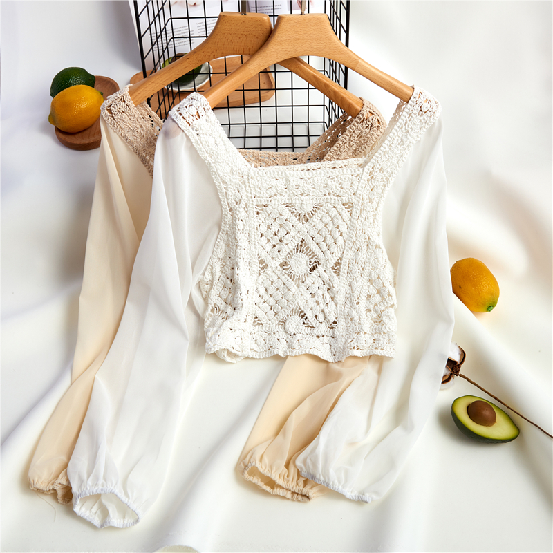 A sense of real shot design: a small number of lace bubble sleeve shirts spring new women's short shirts long sleeves