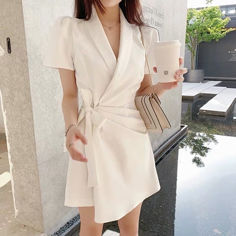 Summer super fairy temperament white suit dress goddess model French niche fashion slim waist shorts skirt