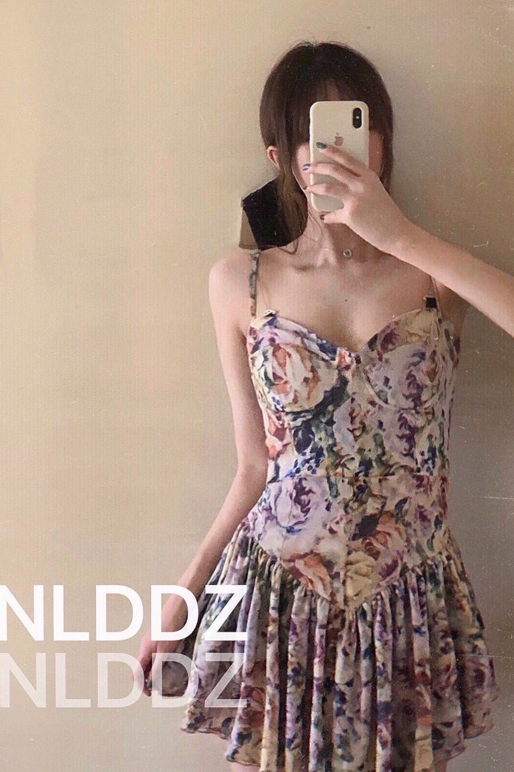 Jennie's same floral suspender dress