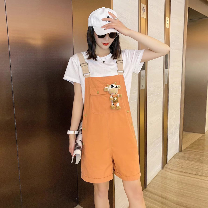 2021 spring and summer new style western style age reduction fashion one-piece shorts women's calf loose and thin leisure strap pants trend