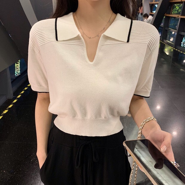 Design sense V-neck short sleeve T-shirt women's summer new fashion casual temperament top