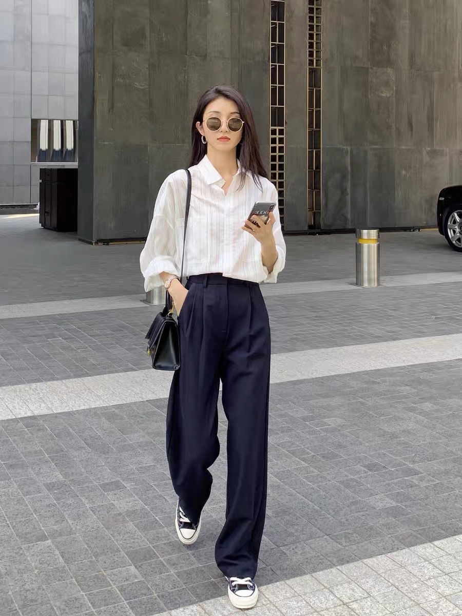 Early spring 2021 new style women's foreign style age reduction fashion celebrity temperament small fragrance fried Street wide leg pants two piece suit