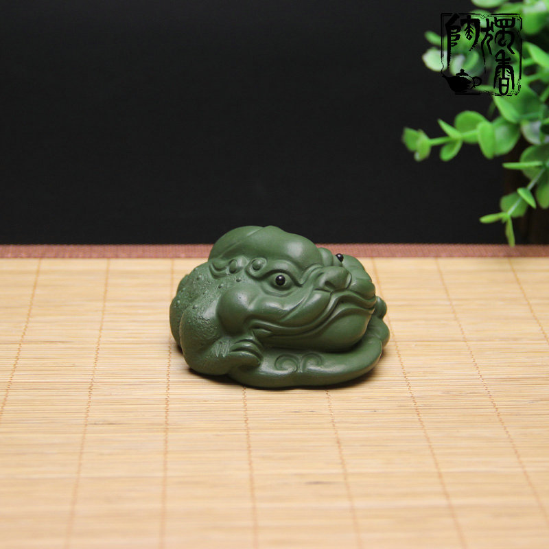 宜兴紫砂手工金蟾灵芝茶宠摆件
