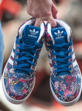 北京发货 阿迪达斯女鞋三叶草潮流板鞋秋冬白色运动鞋S76578