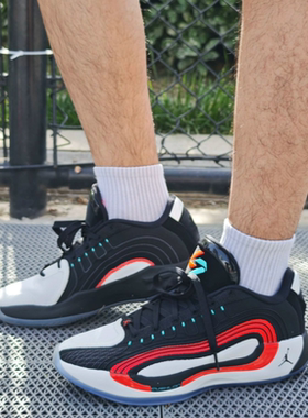 Jordan Luka 4 舒适耐用防滑耐磨低帮篮球鞋黑白红HF0824-001
