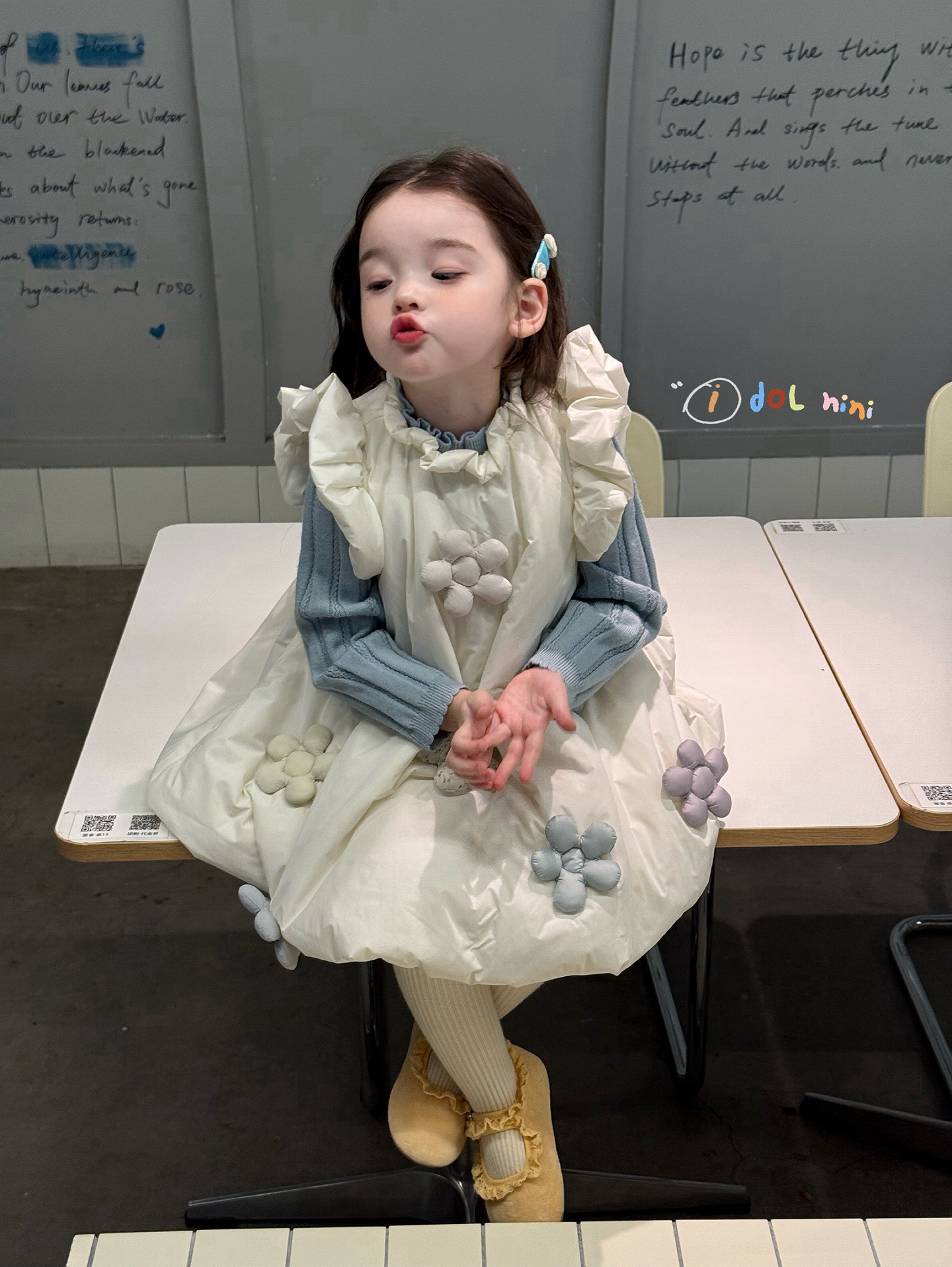 Idol 韩版女童25新款洋气花朵背心裙+打底衫两件套5606/5214