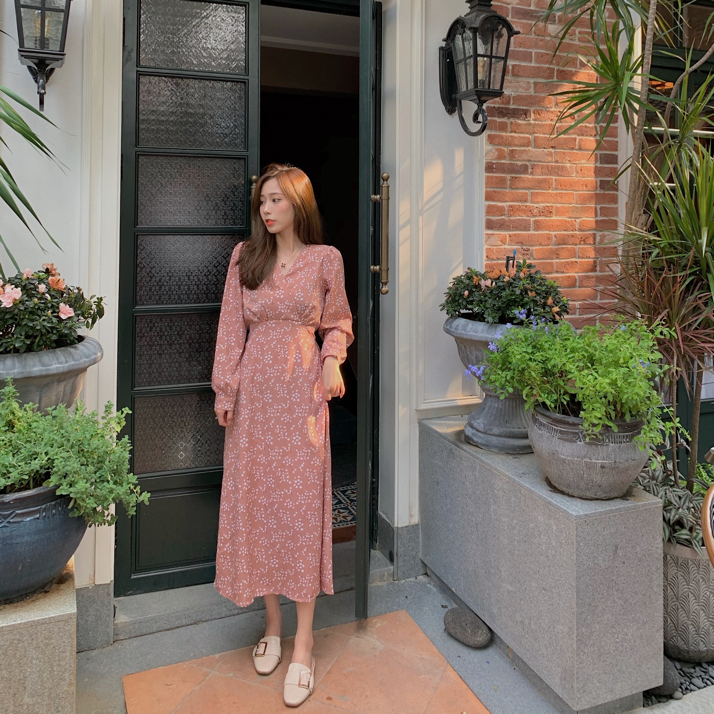 Photo of chiffon Korean autumn soft floral V-neck lace up long sleeve dress