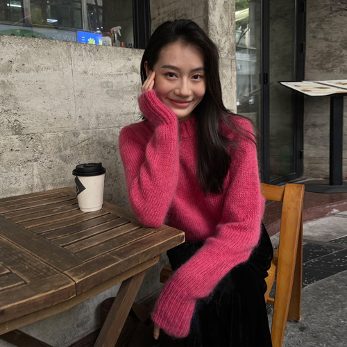 慵懒宽松羊毛马海毛玫红色套头小个子毛衣女2025冬新款红色针织衫