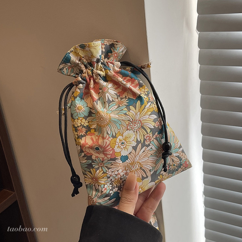 夏天超火小众福袋包包女2025新款精致百搭斜挎包迷你束口包水桶包