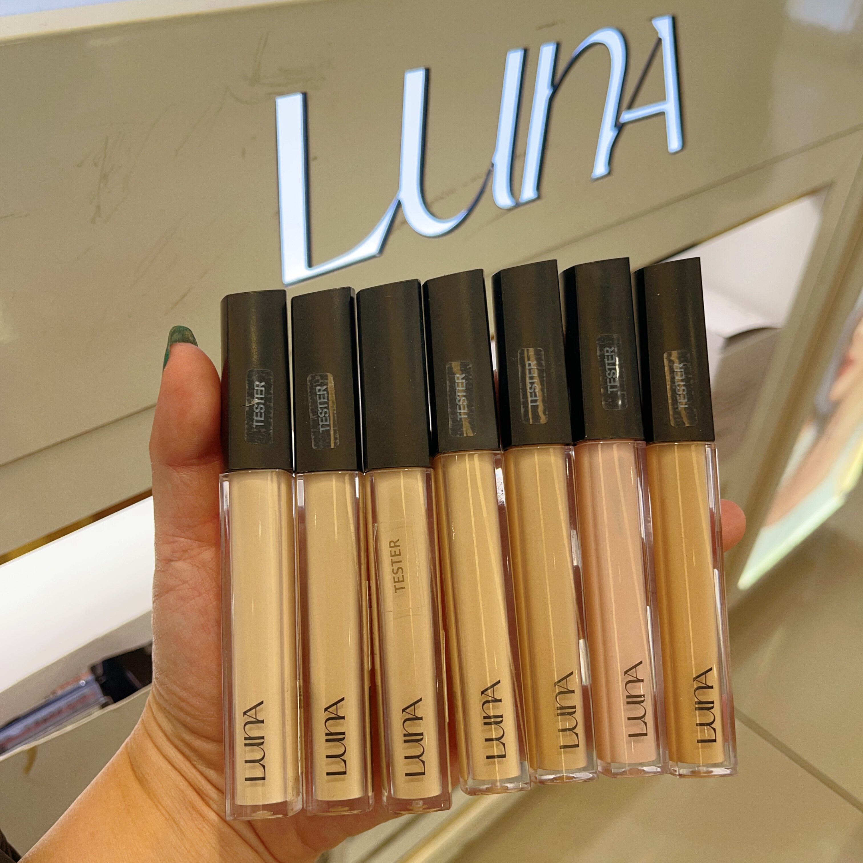 【特价】韩国LUNA露娜遮瑕液7.5g方管膏毛孔斑泪痘印眼部滋润提亮