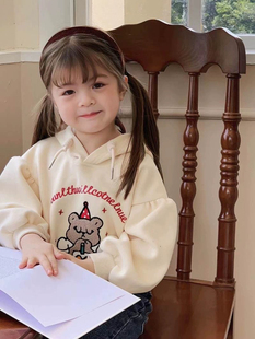 女童毛卷小熊印花连帽加厚不加绒卫衣秋冬款女宝套头卡通连帽上衣