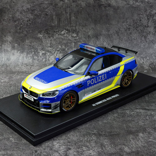 GTSpirit1：18宝马树脂汽车
