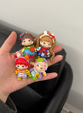 原创手工粘土手作卡通娃娃重油手绘珠手机链钥匙扣包挂件闺蜜礼物
