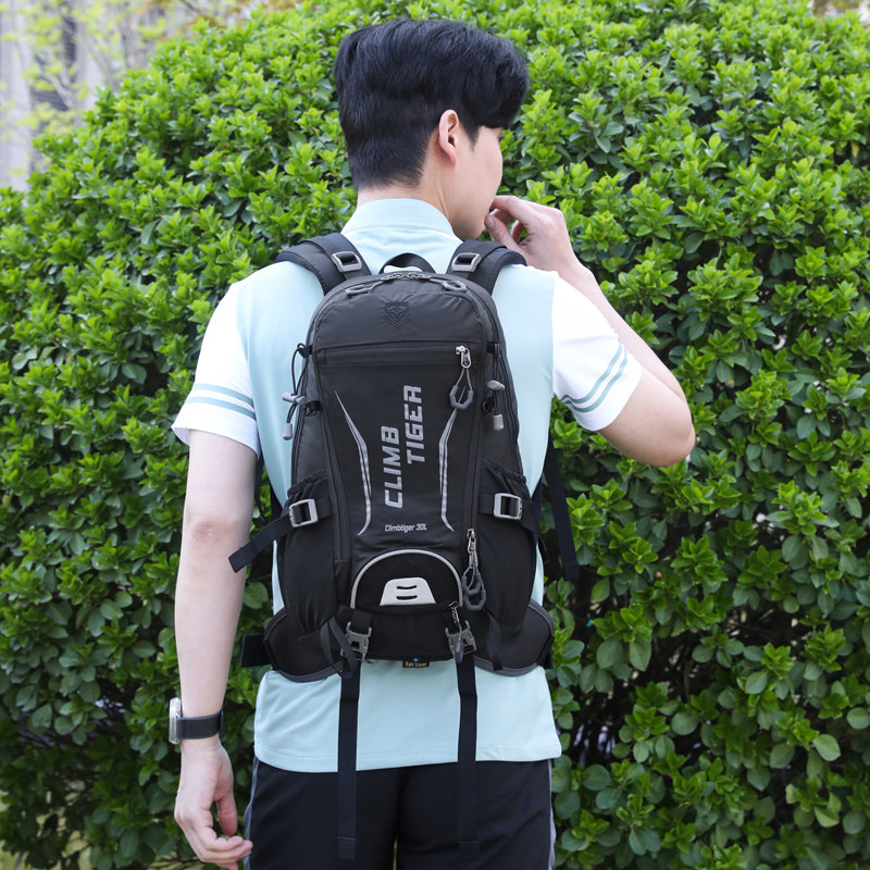 户外徒步登山包男女30升拆卸支架旅行包大容量露营骑行背包双肩包